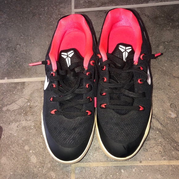 Kobe 9s Laser Crimson - Picture 6 of 7